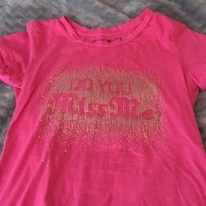 Girls size large miss me hot pink T-shirt.